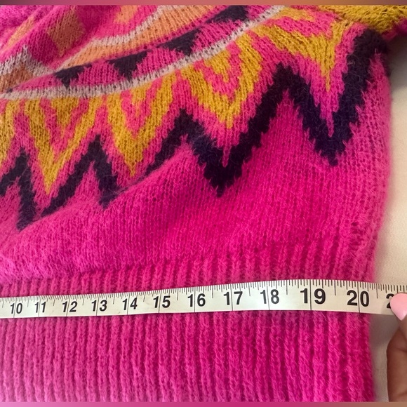 brand: a. new day pink sweater, with print, size: L - Picture 4 of 9